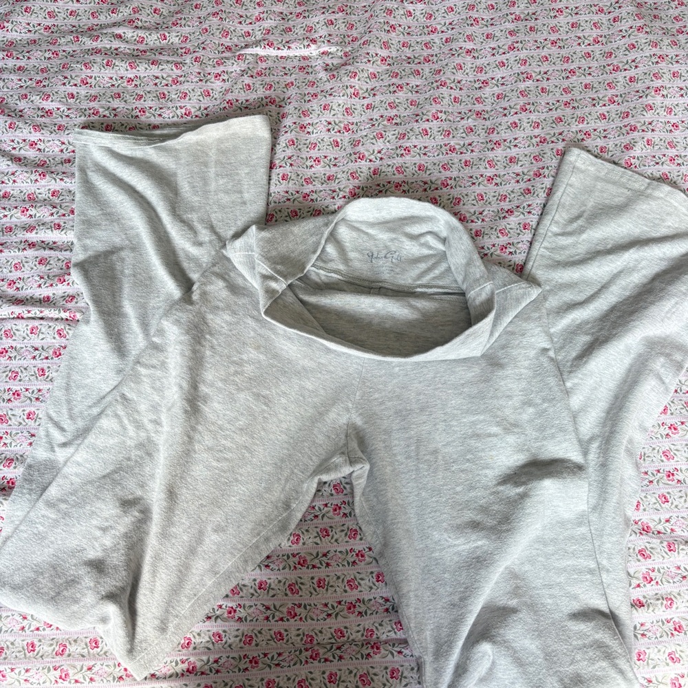 💵Sold on Depop: Brandy Melville Gray Sweatpants